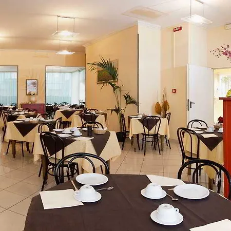 Otel Silvie Rose Cesenatico