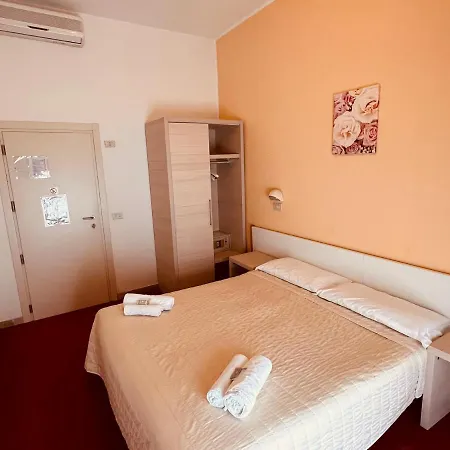 Silvie Rose מלון צ'סנטיקו