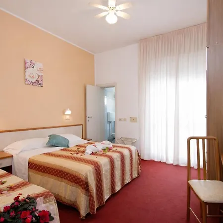 Silvie Rose 3*