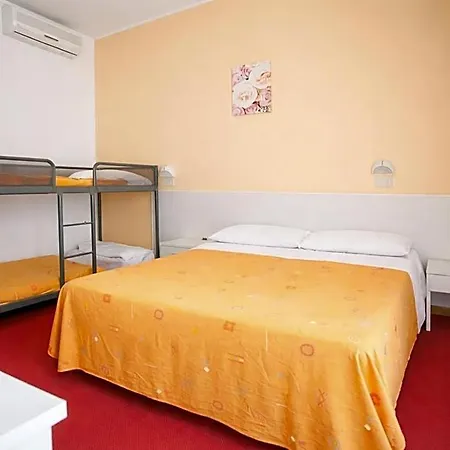 Hotel Silvie Rose 3*