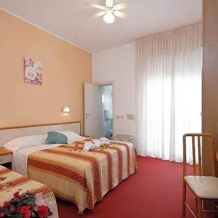Silvie Rose 3*