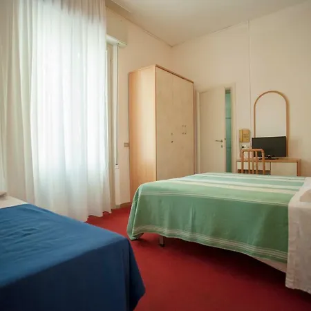 Отель Silvie Rose 3*